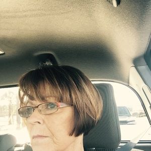 Meet your Posher, Maxine